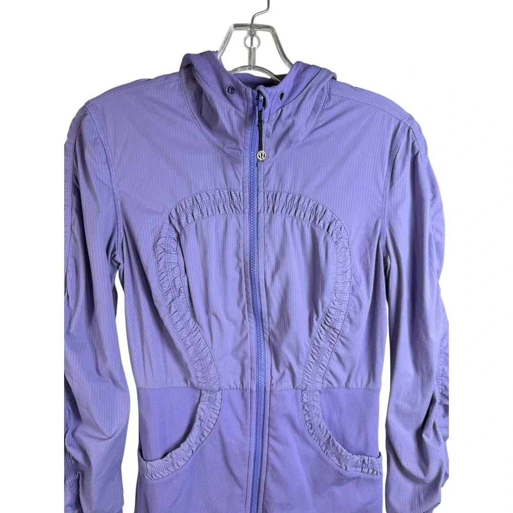 Lululemon Jacket Womens 6 Purple Hooded‎ Full Zip Thumbholes Ruched Pockets Yoga